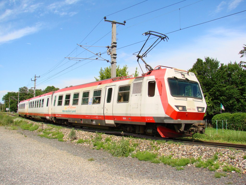 Nvog - E-Triebwagen 4090 002 bei der Einfahrt Bf. Sankt Plten Alpenbahnhof - 12-06-2012