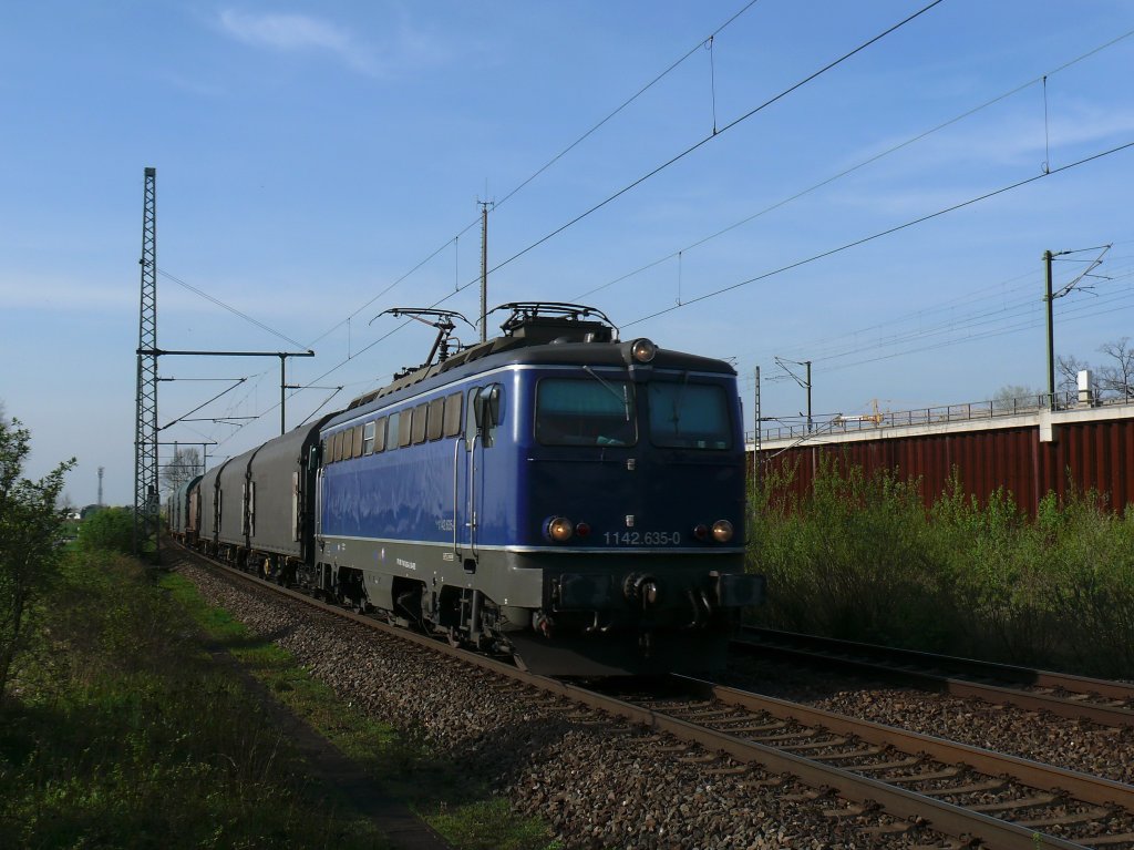 Northrail 1142 635  (91 80 1142 635-0 D-NTS) mit G�terzug Richtung S�den.
K�ln-Wahn
06.04.11