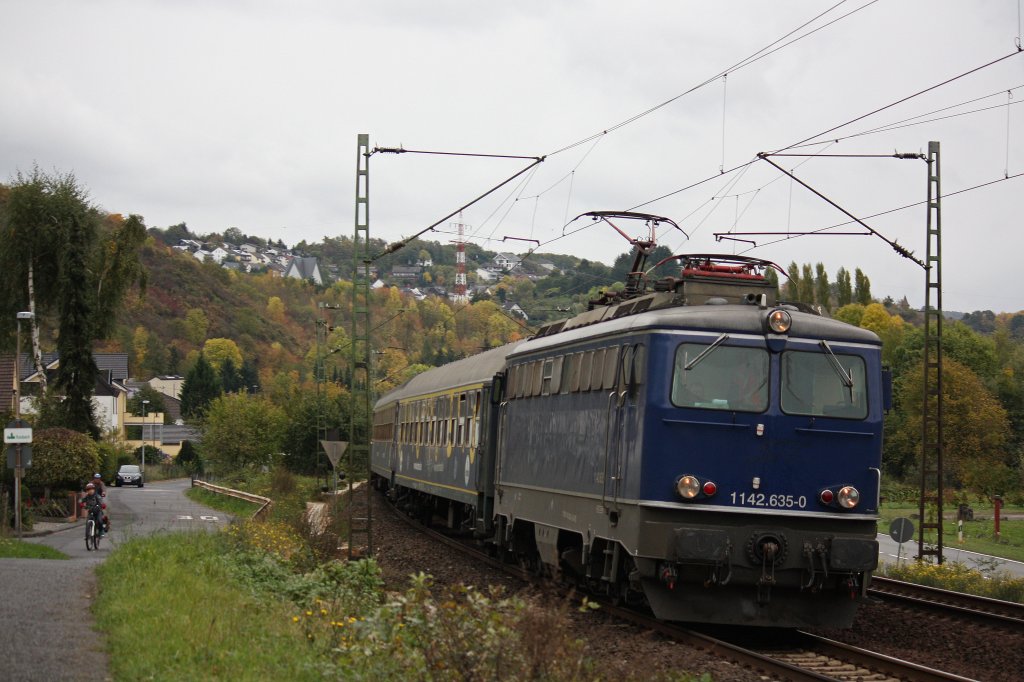 Northrail/CentralBahn 1142.635 am 14.10.12 mit einem Sonderzug in Erpel.