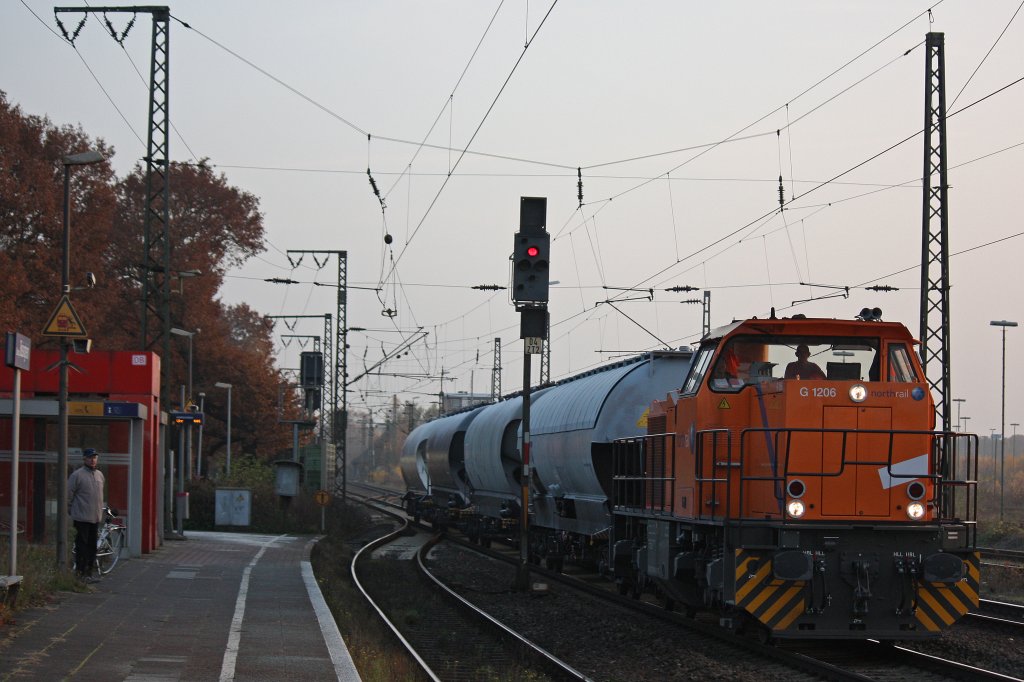 Northrail/Niag 275 019 am 16.11.12 mit dem Sodazug in Duisburg-Bissingheim.