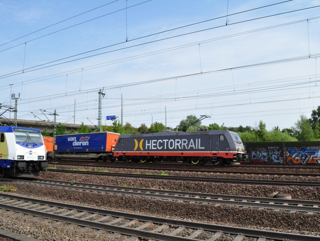 Notschlachtung: 241 002 von Hectorail in Hamburg-Harburg am 04.08.2010