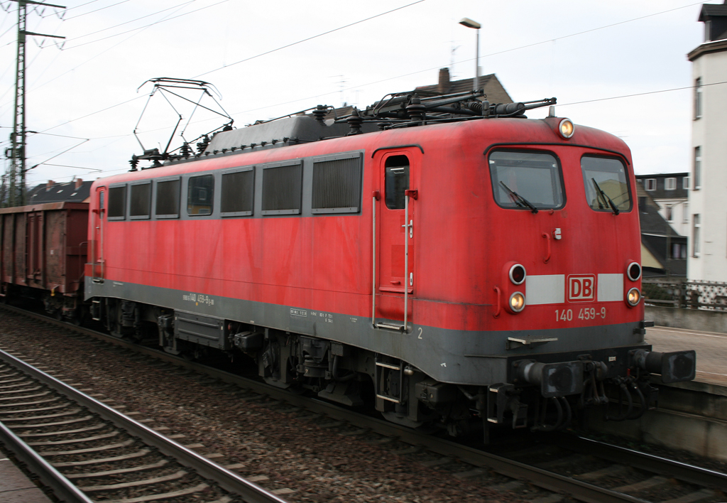 Notschuss: 140 459-9 zieht einen Gz durch Koblenz Ltzel am 13.11.2011