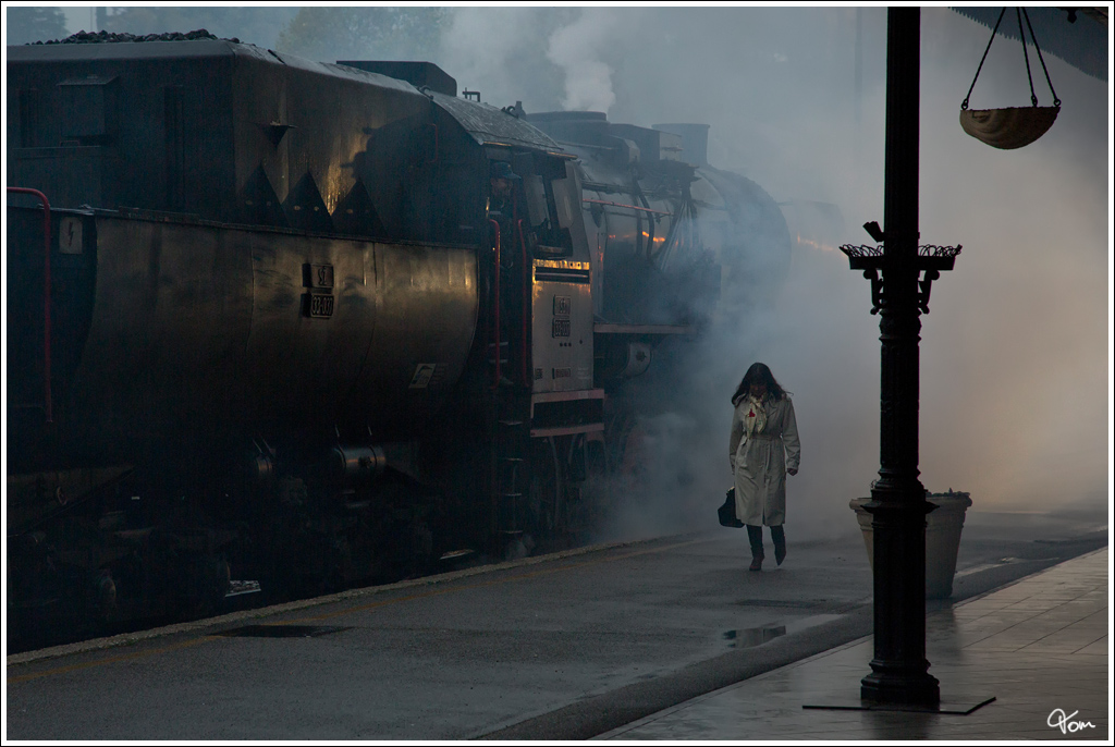Nova Gorica 1933 - Bahnhofsszene fr Dreharbeiten zu einem Werbefilm.
Hauptdarsteller: SZ 33-037 im Bahnhof Nova Gorica
10.11.2012