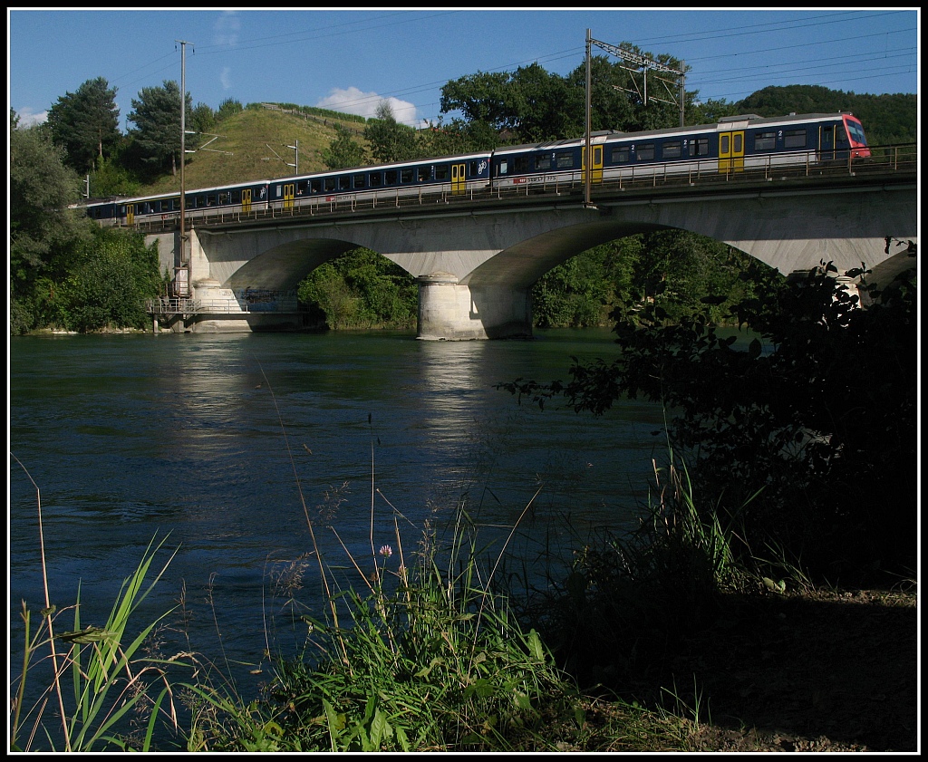 NPZ auf der Turgi Reussbrcke - Richtung Brugg.
4. September 2010