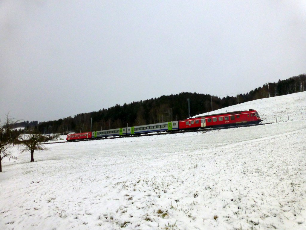 NPZ mit RBDe 566 bei Aekenmatt am 06.20.2013