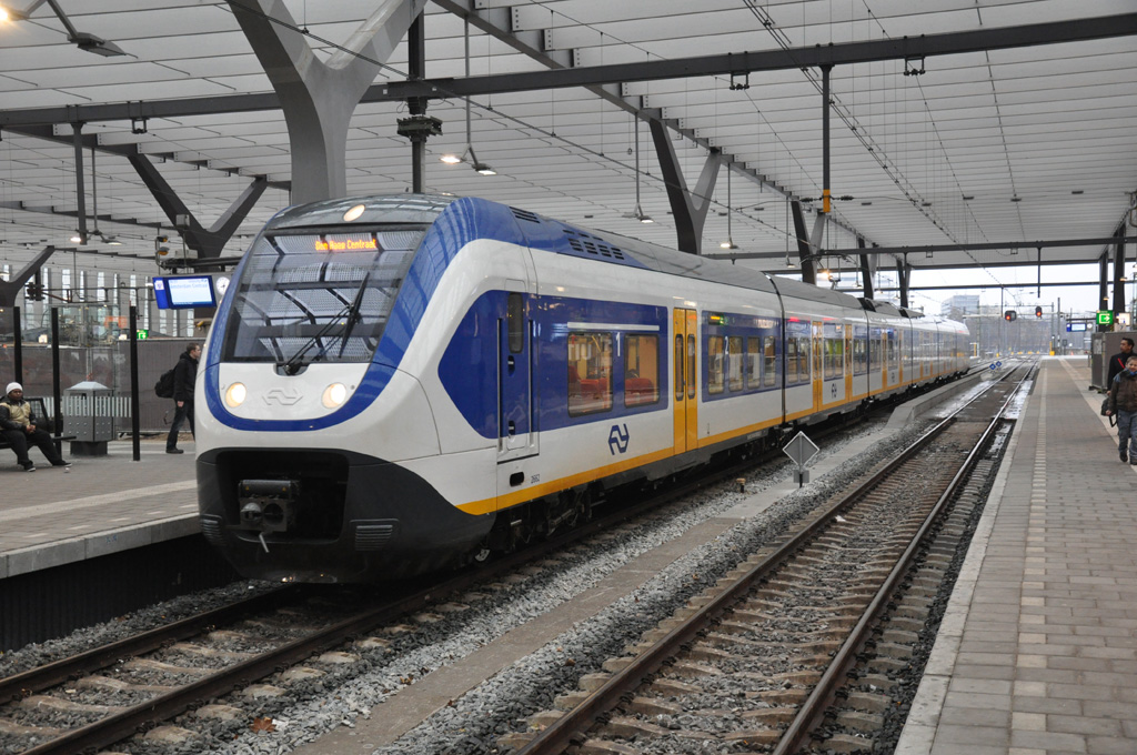 NS SLT 2662 Sprinter nach Den Haag CS, aufgenommen 09/03/2013 in Bahnhof Rotterdam Centraal 