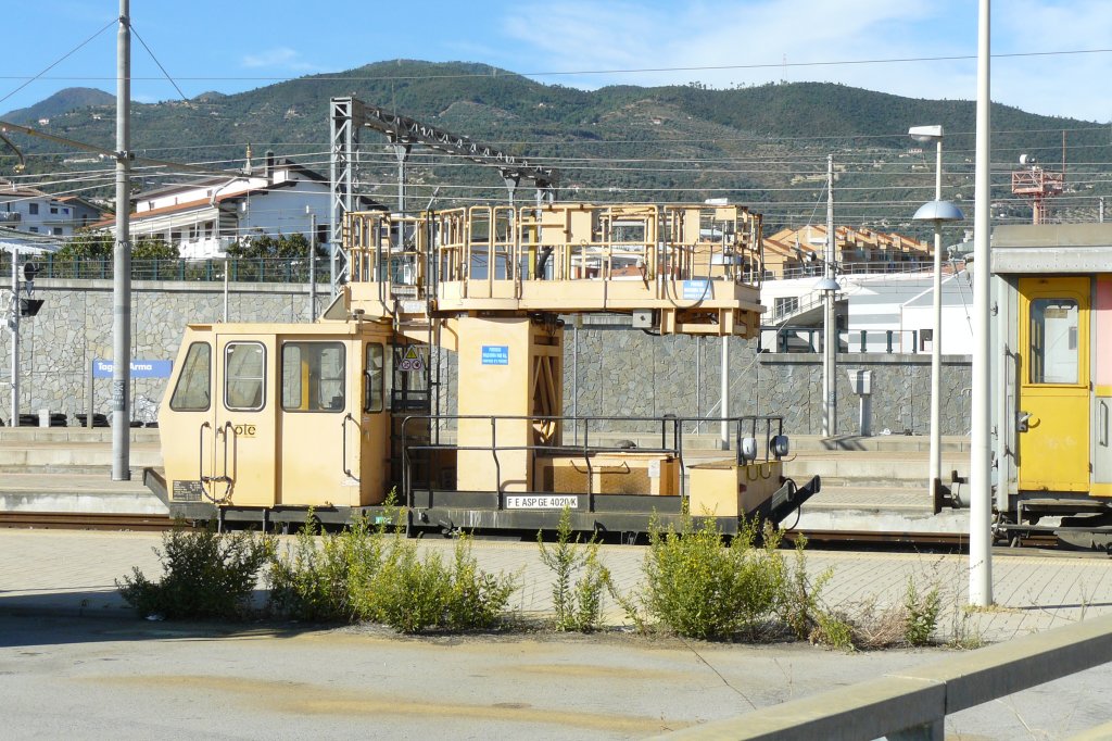Oberleitungsfahrzeug in Italien im Bf.Arma di Taggia