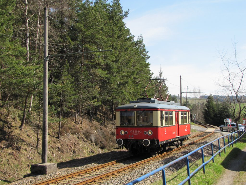 OBS 479 203-2  Cursdorf  als RB 29939 aus Cursdorf, bei der Einfahrt in Lichtenhain; 18.04.2010