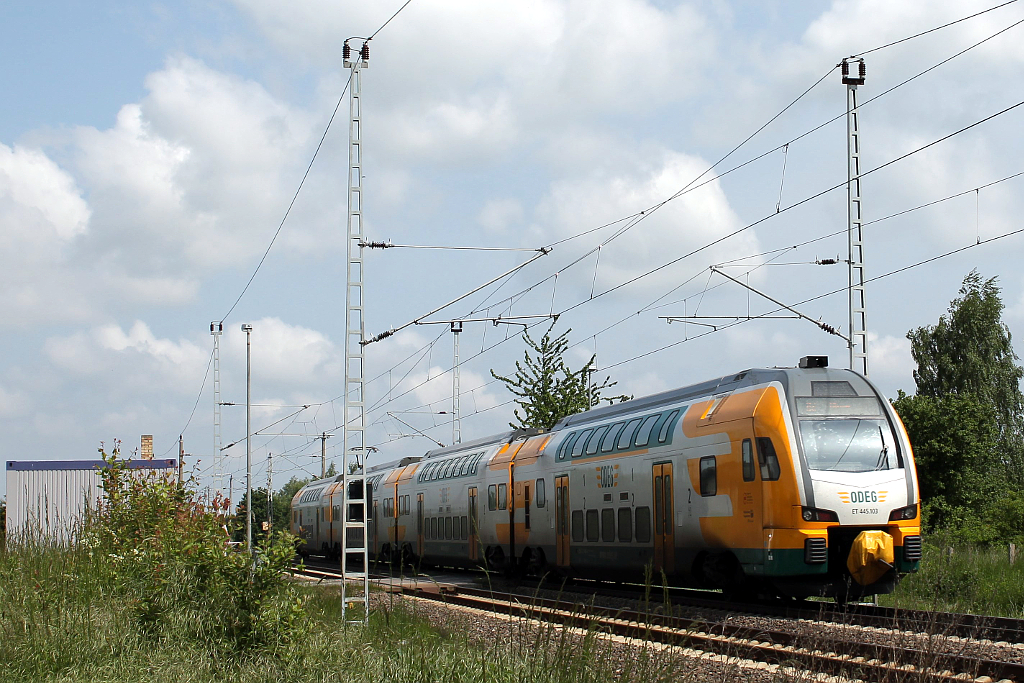 ODEG ET 445.103 (445 103-5) als RE 2 (RE 37359) von Cottbus nach Wismar in Schwerin-Medewege am 01.06.2013