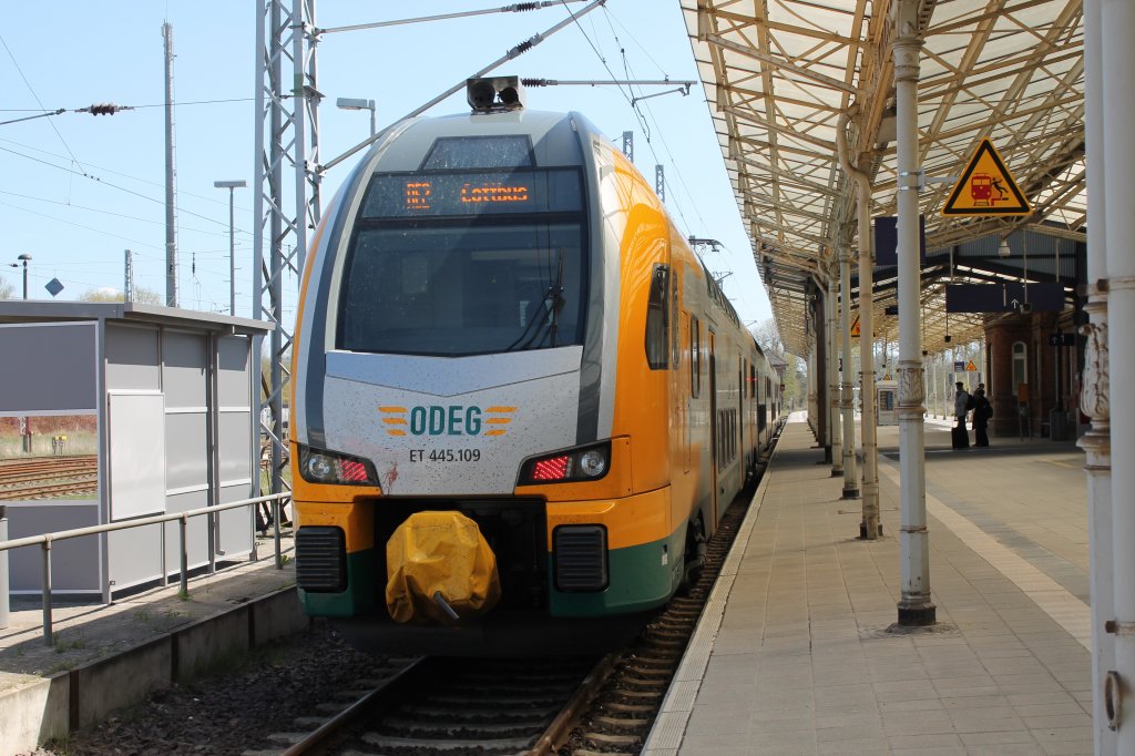 ODEG ET 445.109 (445 109-2) als RE 2 (RE 37374) von Wismar nach Cottbus in Wismar am 01.05.2013