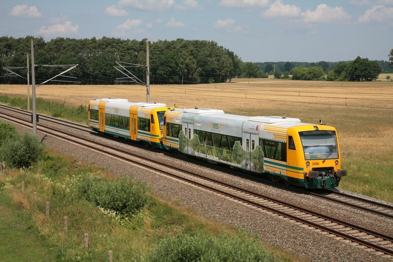 ODEG mit VT 650 Doppeltraktion zwischen Ludwigslust und Hagenow. 03.07.2009