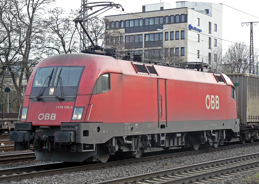 BB 1116 158-5 mit gem. Gz. in Kln West am 18.3.2010