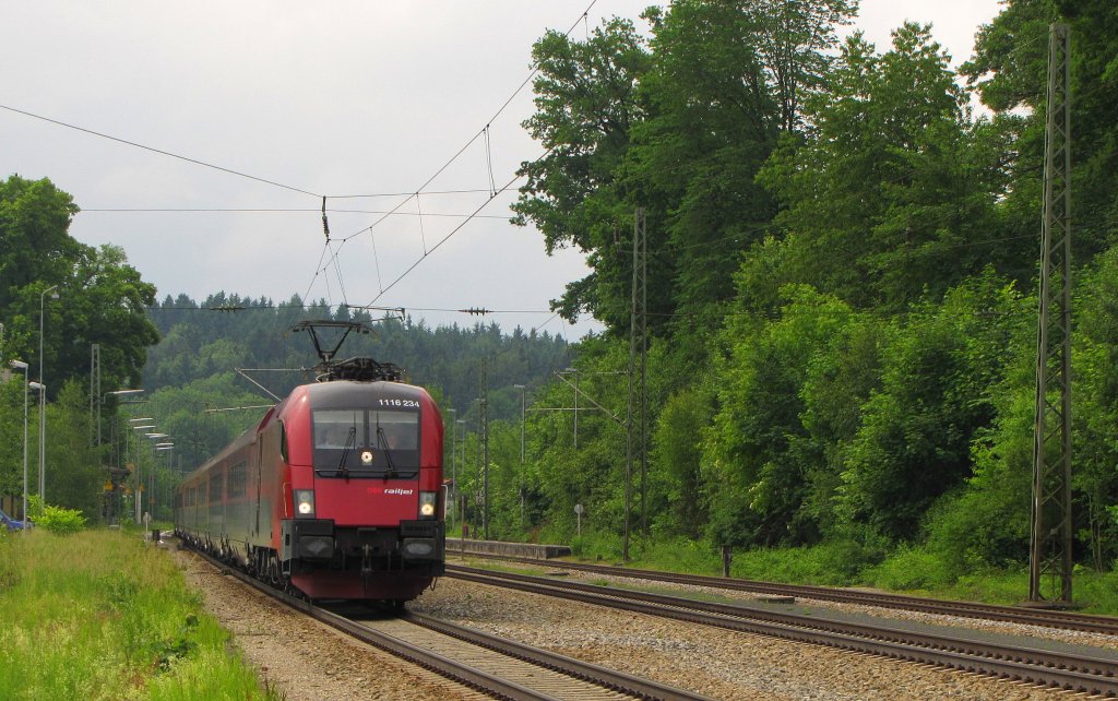 �BB 1116 234 mit dem RJ 260 von Wien Westbahnhof nach M�nchen Hbf, in A�ling (Oberbay); 28.05.2011