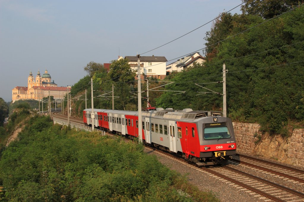 BB 4020 318-8 ist am 04.09.12 als Regionalzug nach Amstetten auf der alten Westbahn bei Melk unterwegs.
