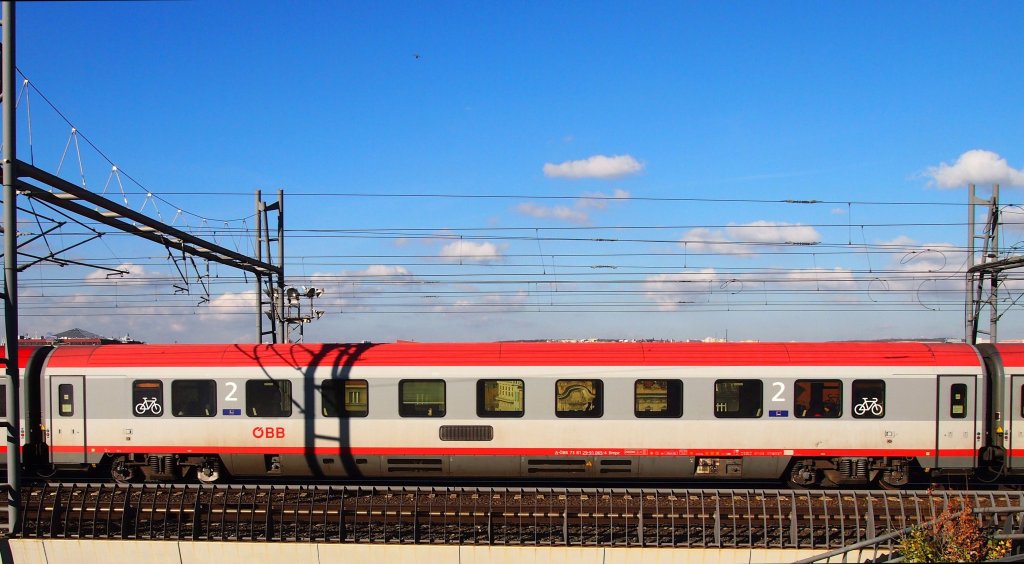 �BB Bmpz nahe dem Hauptbahnhof Prag am 31.10. 2012.