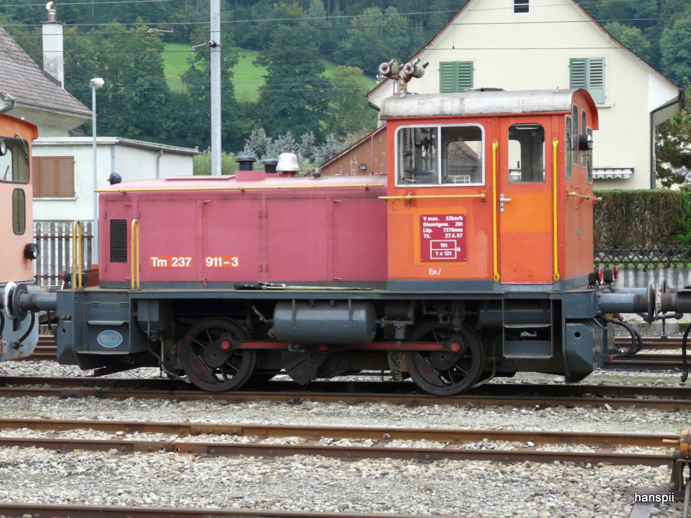 OeBB - Rangierlok Tm 2/2 237 911-3 in Balsthal am 30.09.2012