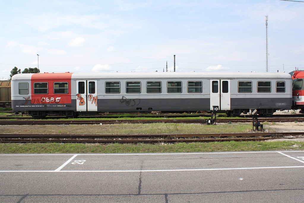 �BB Tunnelshuttle 80 81 9759 937-2 (ex 7030.3xx) am 13.August 2010 in Jedlersdorf.