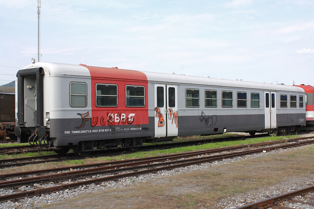 BB Tunnelshuttle 80 81 9759 937-2 (ex 7030.3xx) am 13.August 2010 in Jedlersdorf.