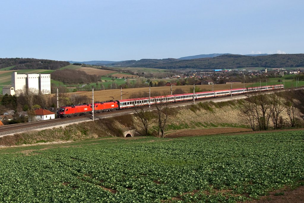 OEC 662 ist nach Bregenz unterwegs. Schildberg, am 07.04.2011.