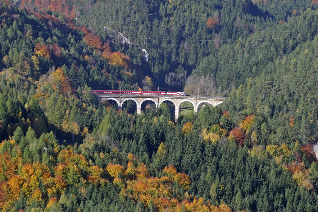 sterreich-Railjet als RJ-650 am Kalte-Rinne-Viadukt am 20.10.12