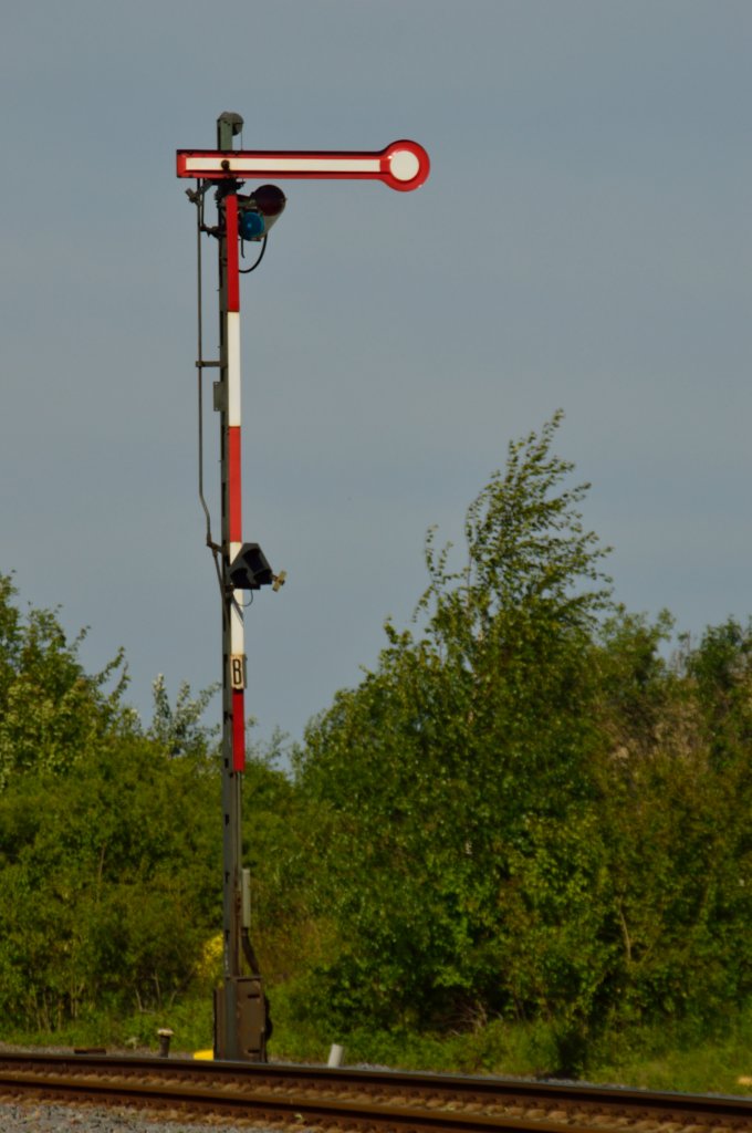 stliches Ausfahrsignal in Kruft, Fahrtrichtung Andernach. 2.6.2013