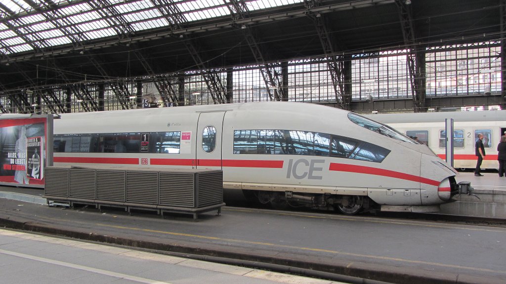  Offenes Maul -ICE Celle steht im Klner Hbf.(4.8.2012)