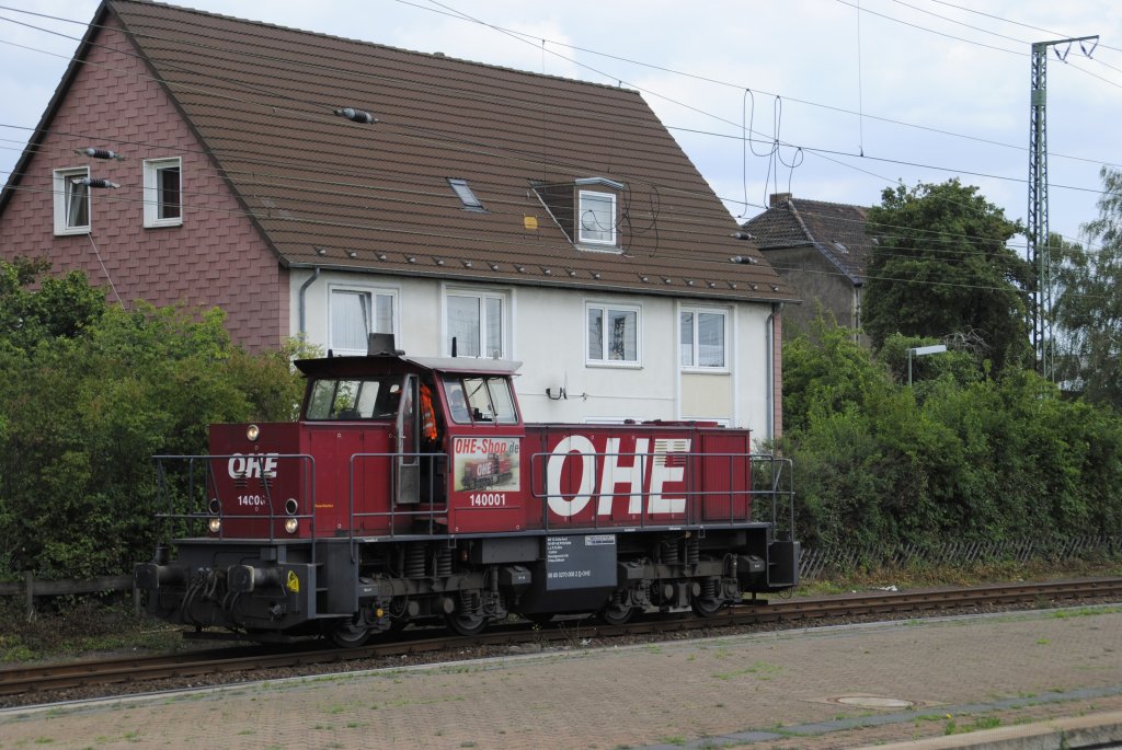 OHE 140001, auf Rangierfahrt in Wunstdorf, am 10.08.2010.