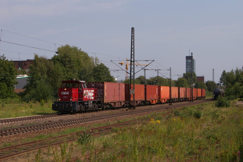 OHE 140001 mit einem Containerzug in Hamburg-Unterelbe am 18.08.2011