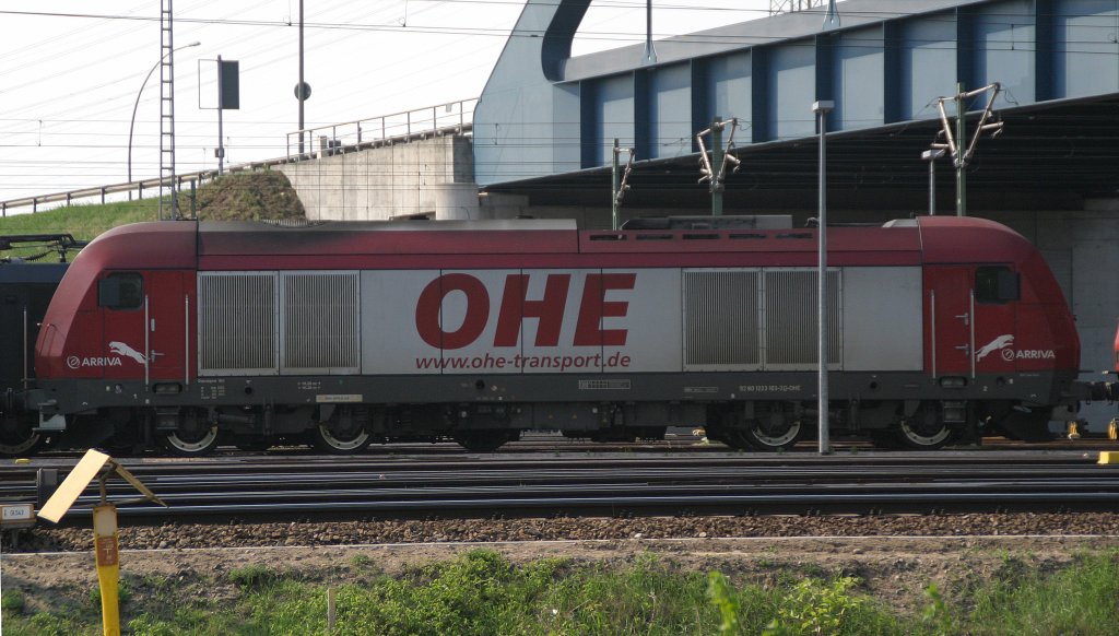 OHE 223 103 steht am 26.4.11 im Gbf Alte Sderelb