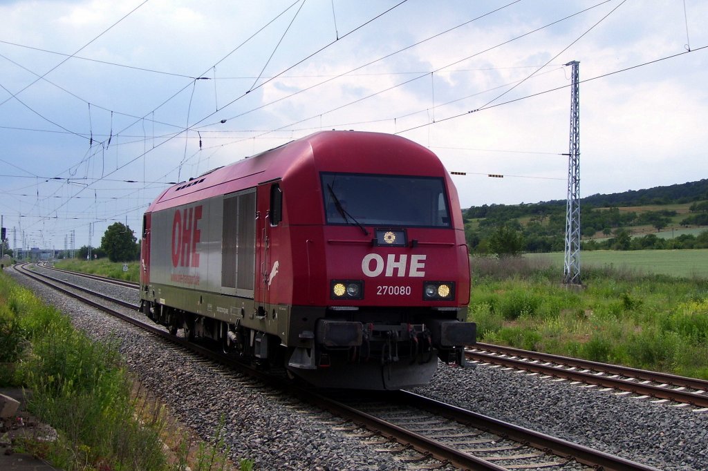 OHE 270080 (92 80 1223 101-7 D-OHE) als Tfzf Richtung Sangerhausen, in Wallhausen (Helme); 10.06.2011