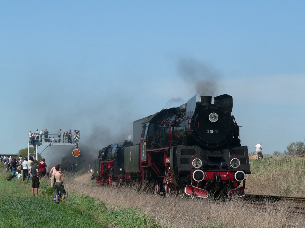 Ol 49 69 auf der Dampflokparade in Wolsztyn, 28.4.2012