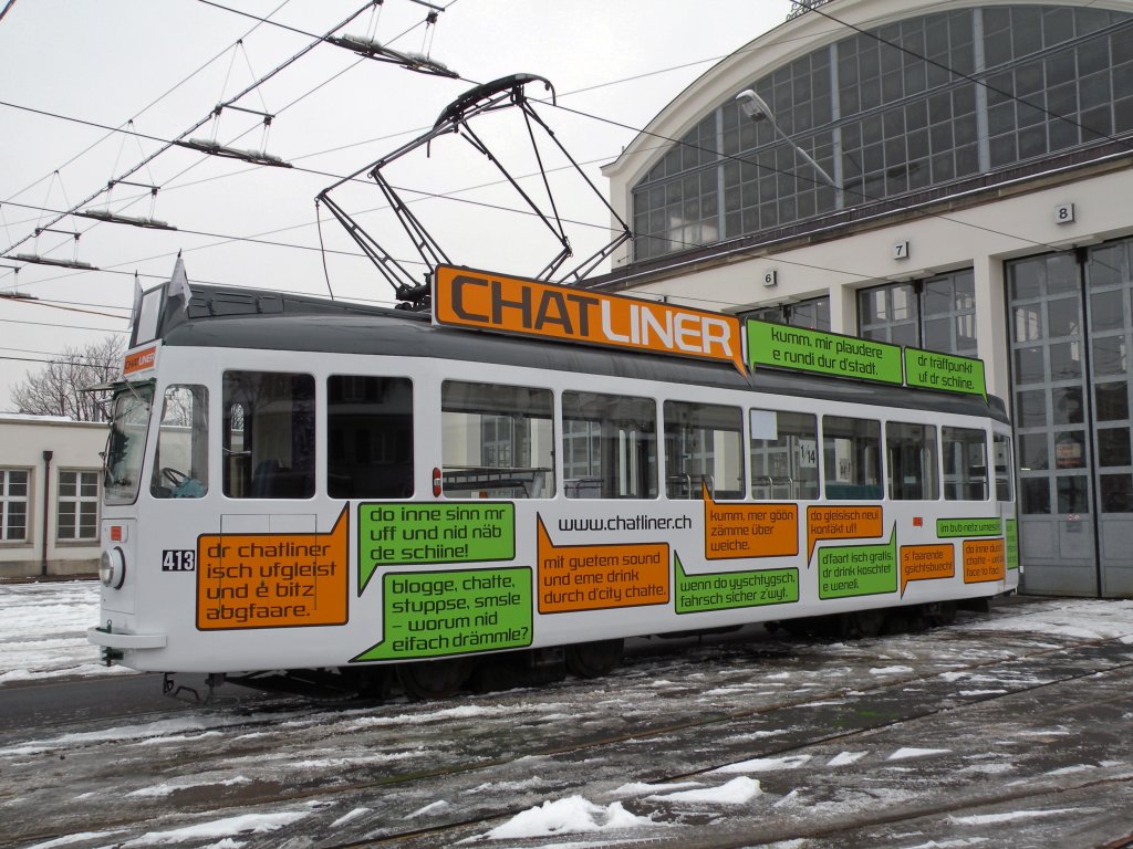 Oldtimer Motorwagen 413 ist als Chatliner wrend der MUBA auf einem Stadtrundkurs unterwegs. Hier steht er im Hof des Depots Morgartenring Die Aufnahme stammt vom 10.02.2010.