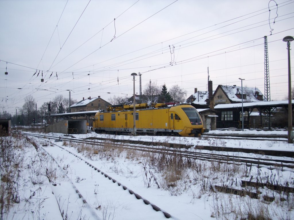 ORT 711 103-2 wartet auf Abfahrt zum Einsatz im Bf. Gaschwitz am 18.01.2010