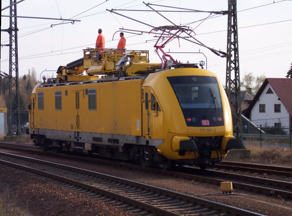 ORT 711 117 im Einsatz auf dem Werdauer Bahnhof am 19.04.2012