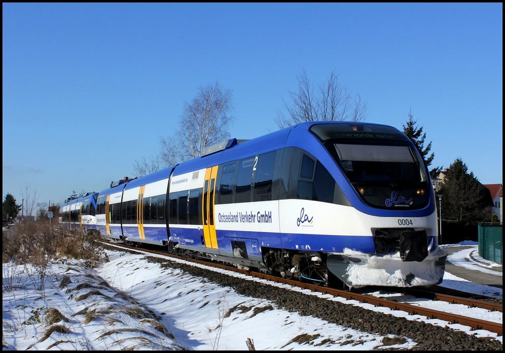 Ostseeland Verkehr GmbH VT 0004 und VT 0008 als OLA nach Ueckermnde Stadthafen am 13.03.13 in Torgelow 