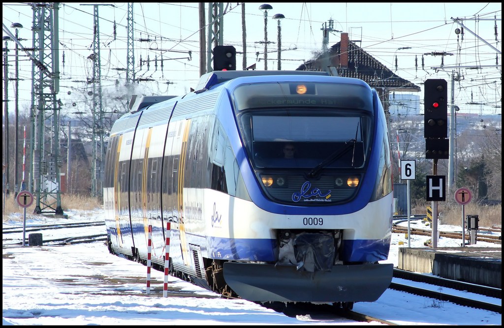 Ostseeland Verkehr GmbH VT 0009 als OLA nach Ueckermnde Stadthafen am 13.03.13 in Neubrandenburg