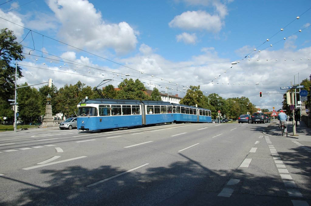 P 2005 rumpelt am 05.09.09 ber die Ludwig-Ferdinand-Brcke