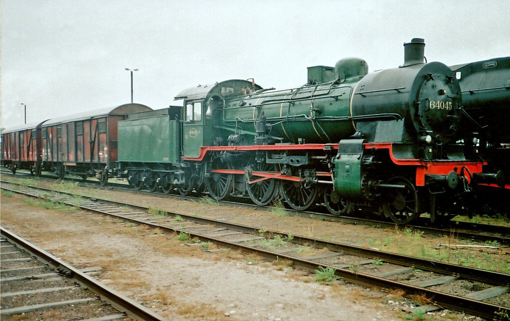 P8 64045 ausgestellt in Mariembourg, Belgien bei schlechtem Wetter im
September 1991