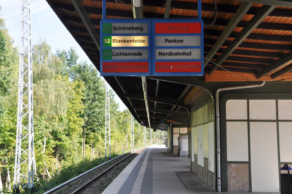 PANKETAL (Landkreis Barnim), 12.09.2010, Zugzielanzeiger im S-Bahnhof Zepernick (Berliner S-Bahnlinie S2)