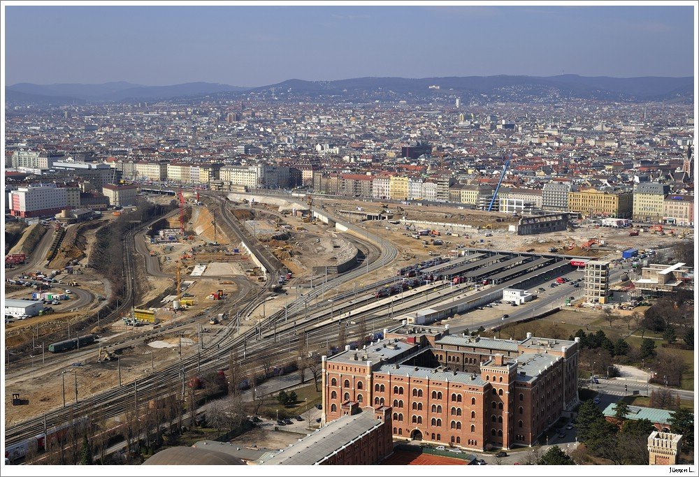 Panorama des Gelndes des ehem. Bahnhof Wien/Sd bzw. der Baustelle des neuen Wr. Hauptbahnhofes. Etwas vernderter Bildausschnitt; Donnerstag, 18.3.2010.