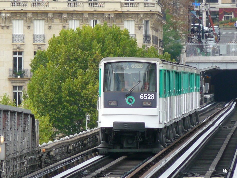 Paris Metro - Zug 6528 unterwegs am 16.10.2009
