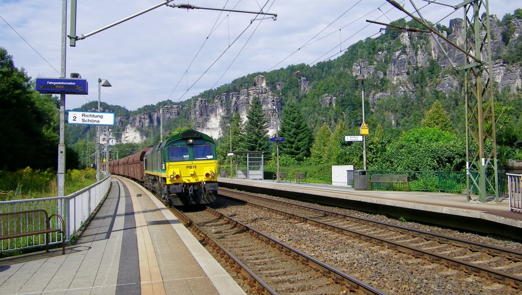 PB 18 Dieselpower von der ITL angemietet mit einem vollen Kohlezug am 7.9.12 durch den Haltepunkt Kurort Rathen (Schs. Schweiz) Richtung Tschechien  