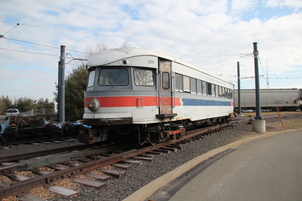 Philadelphia & Western Railway Co. #206 ist ein J.G. Brill Co. Strassenbahnfahrzeug.  Sie war 1931 gebaut, und 08.01.2012 im Electric City Trolley Museum, Scranton Pennsylvania fotografiert.  