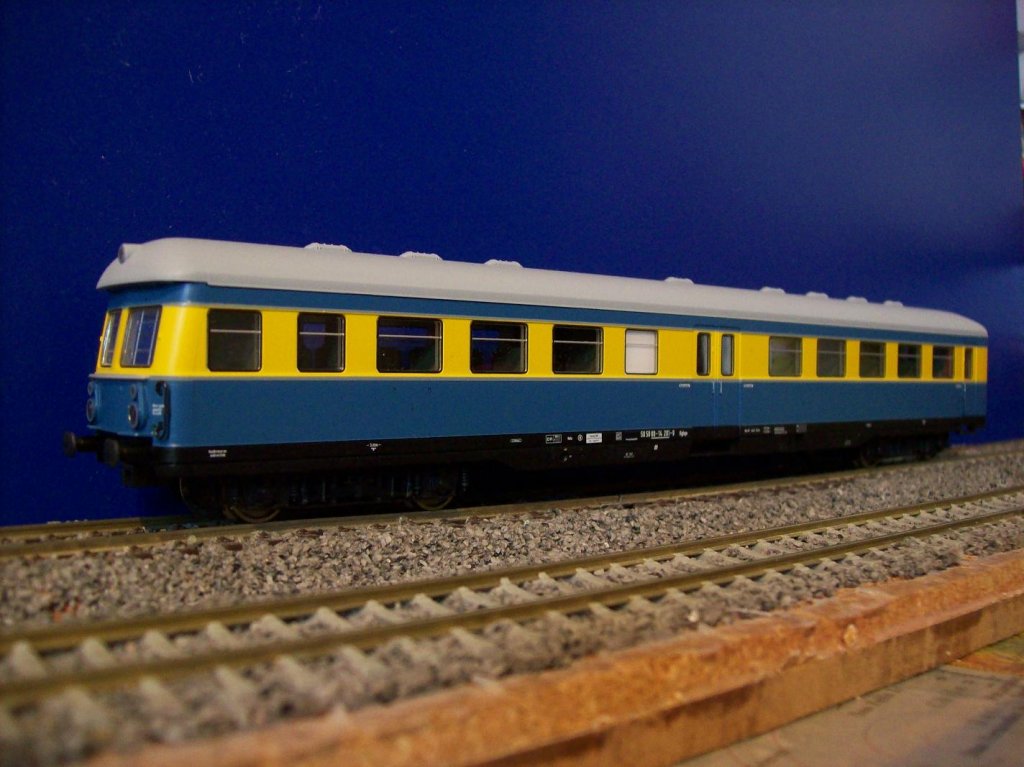 Piko 53208 Steuerwagen Bghqe in Lackierung der S-Bahn Leipzig DR Ep. IV