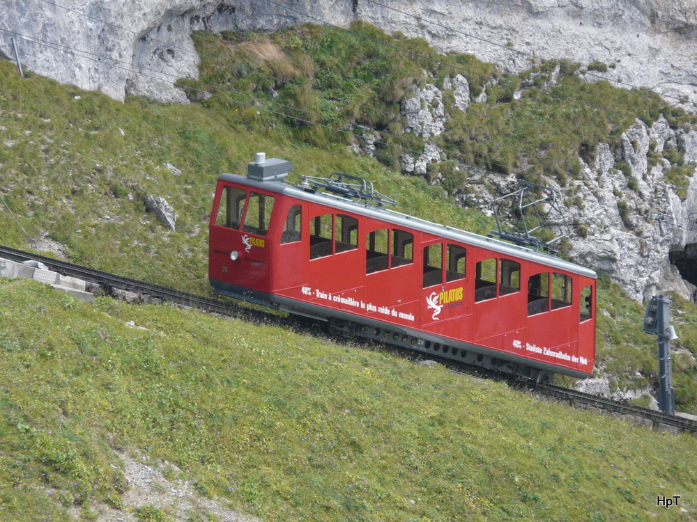 Pilatusbahn - Triebwagen Bhe 1/2 26 unterwegs auf Bergfahrt am 10.09.2012