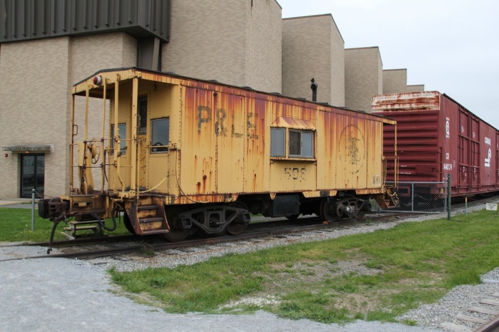 Pittsburg & Lake Erie Railroad Caboose #508 steht 14/5/2011 im Railroad Museum of Pennsylvania, Strasburg Pennsylvania.  Baujahr, 1950.