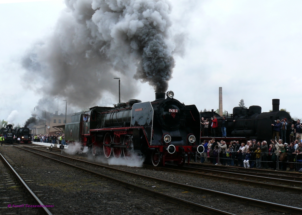 PKP Pazifik-Schnellzuglok Pm36-2 
Die  Piękna Helena (Schne Helena) -so der Spitzname der Lok- wurde 1937 von Fablok in Chrzanw gebaut.
05/2010 Wolsztyn/Wollstein