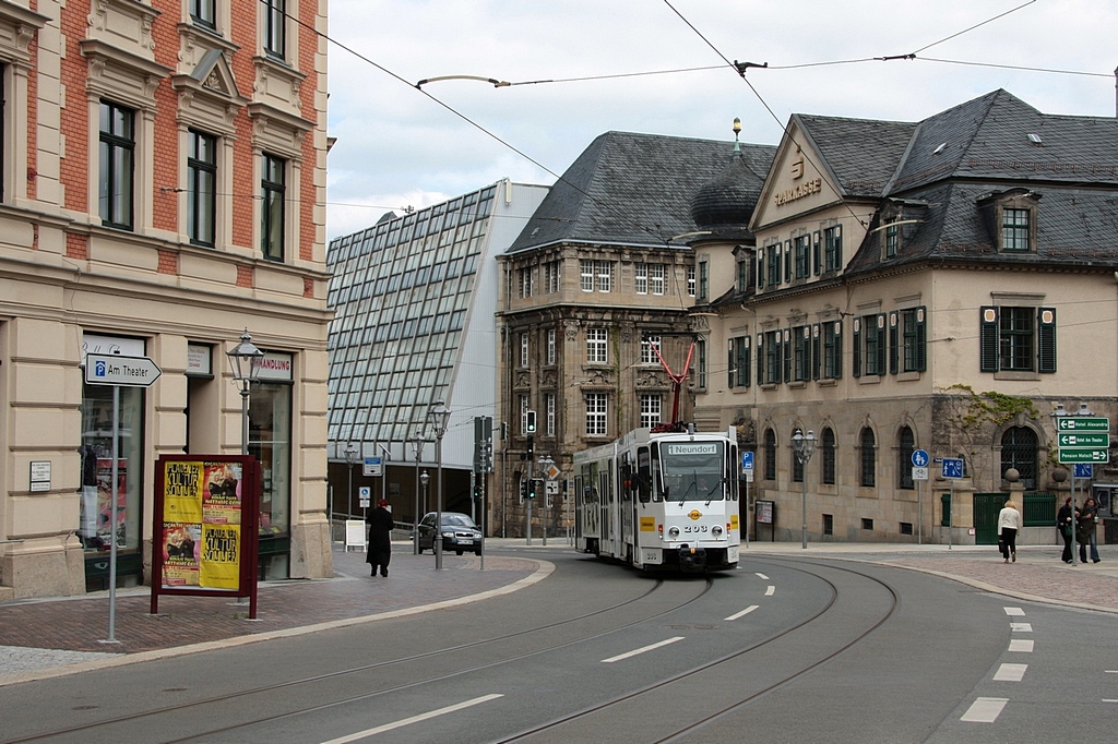 Plauen - PSB/Linie 1 - 203 bei Hst. Neues Rathaus am 12.05.2010