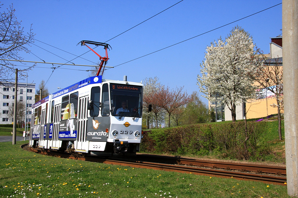Plauen - PSB/Linie 6 - 228 bei Hst. Dr.-Karl-Gelbke-Str. am 19.04.2011