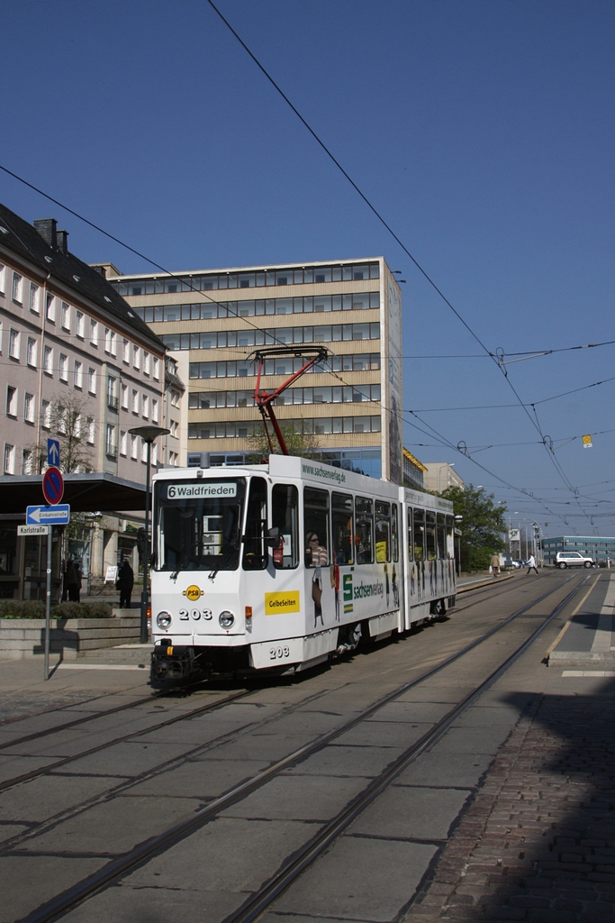 Plauen - PSB/Linie 6 - 203 bei Abfahrt an der Hst. Am Albertplatz am 19.04.2011   
